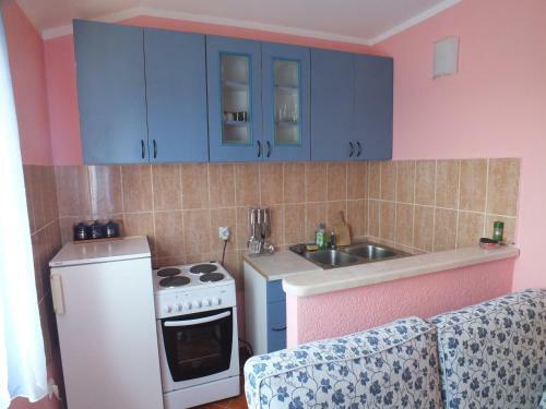 Apartments Trsteno