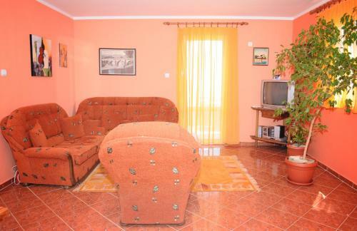 Apartments Trsteno
