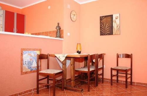 Apartments Trsteno