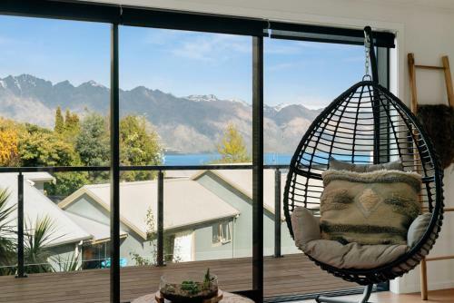 Aspen Views - Queenstown Holiday Home