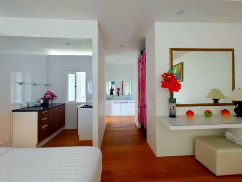 Lavish 5 Br Seaview Pool Villa