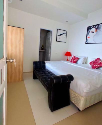 Lavish 5 Br Seaview Pool Villa