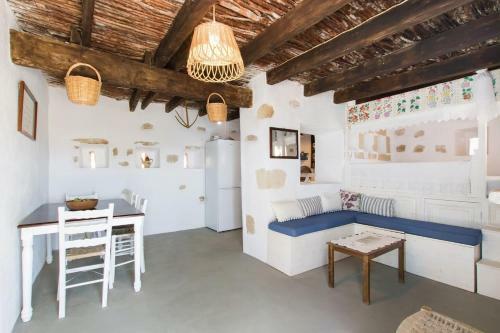 Vatha Traditional Cottage With A View