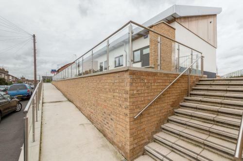 Conen Chequers Apartment