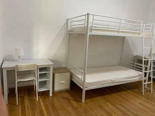 Hostal Single Room For A Relaxing Stay