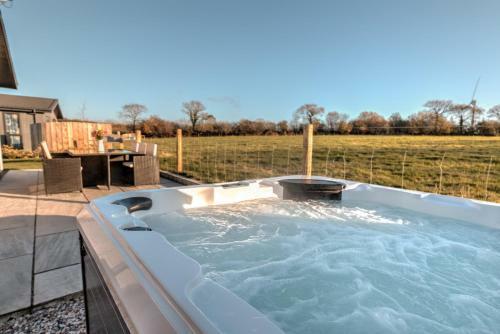 No 4 Forget Me Not Lodge With Hot Tub