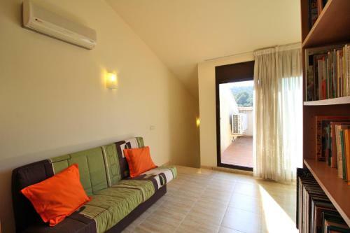Apartamento Al24 D�plex 300 M Playa Fenals, Costa Brava