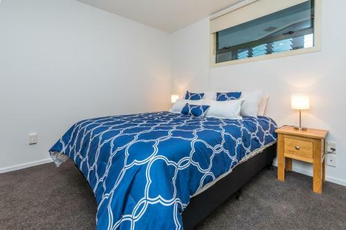 Spacious Apartment With Views And Car Park