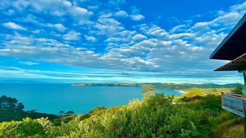 Seaview Sojourn - Waiheke Escapes