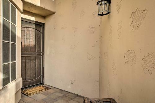 Grand Desert Oasis In Arrowhead Ranch With Pool!