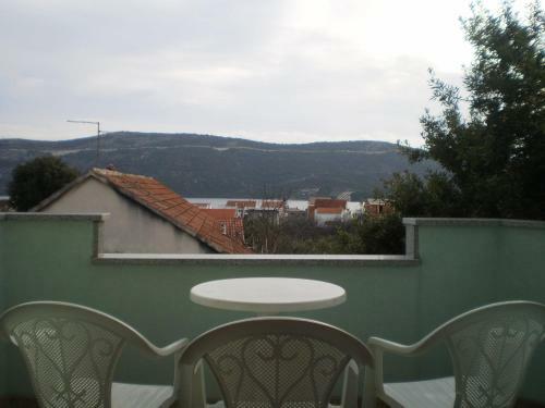 Apartments Gunja