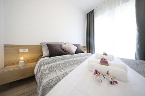 Sens Apartments