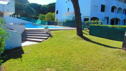 Green Paradise T2 Apartment With Pool