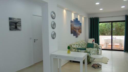 Green Paradise T2 Apartment With Pool