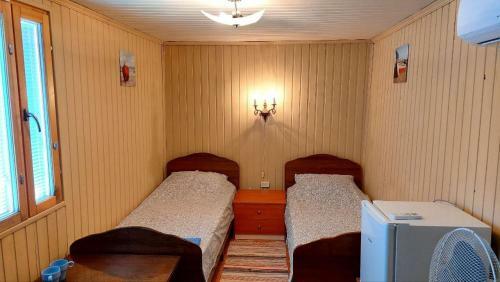 Hostal ????????