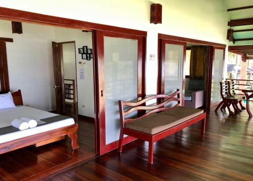Hostal Siargao Sunrise Villa