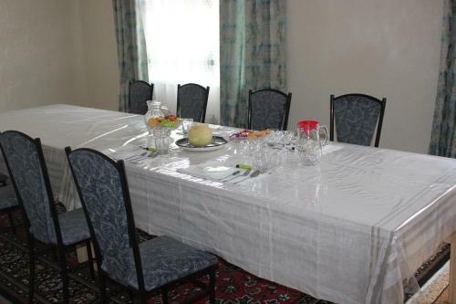 Hostal Uz-anar Guest House