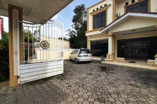 Hotel Akbar Syariah Banyumas Redpartner