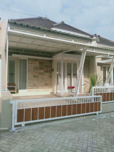 Dds Villa Permata Garden Regency Batu