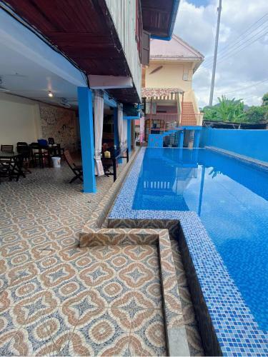 Albergue Vang Vieng Freedom Backpackers
