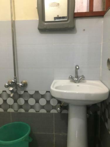 Hostal Embassy Guest House