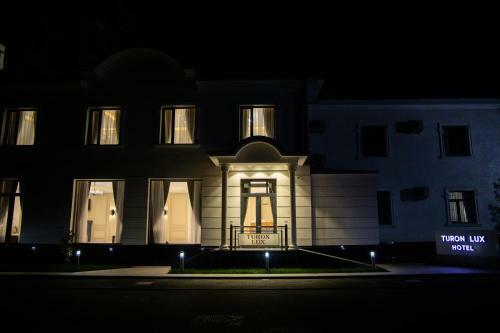 Turon Lux Hotel