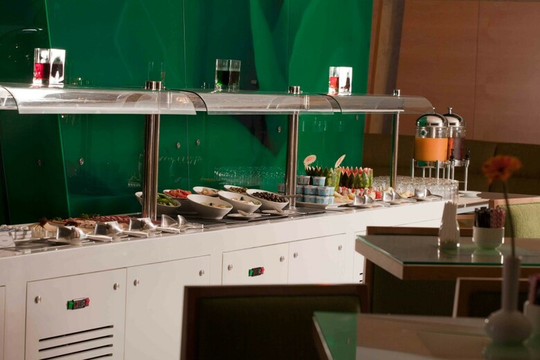 Al Khoory Executive Hotel, Al Wasl