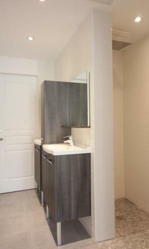Spacious Apartment In Old Town Antibes