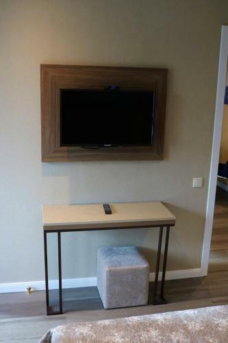 Apartment At 24th Floor