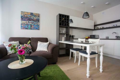 Baron Old Town Apartments