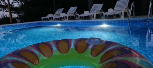 Vila Sinfonia, A House With A Pool
