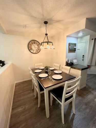 Nakiska 2 Bed 1 Bath With Mtn Views