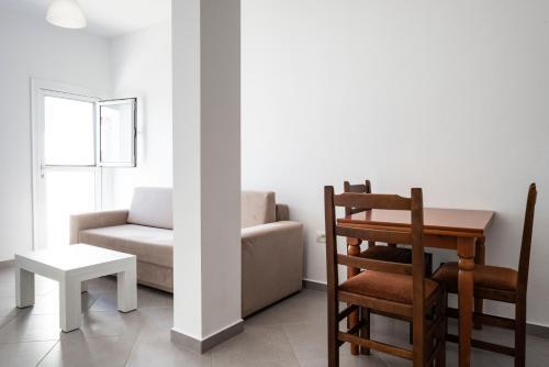 Marachi Top Floor Seaview Apartment