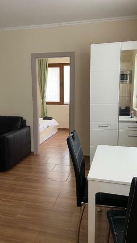 Beachfront 1-bedroom Stylish & Compact Apartment