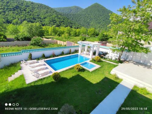 Victoria Secret White Villa