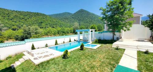 Victoria Secret White Villa