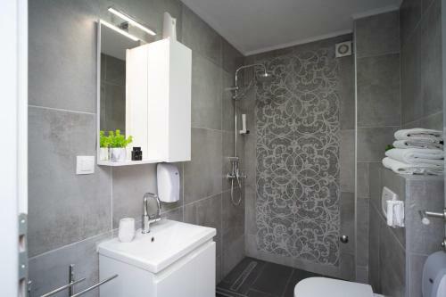 Urban Suites & Apartments