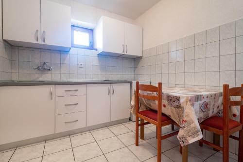 Apartments Mira