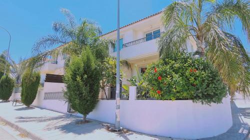 Stay : Sunny Bay Villa