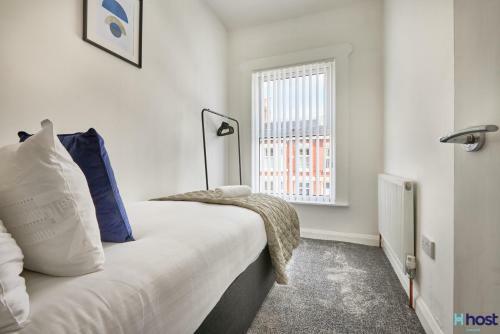 Host Liverpool - Spacious & Bright Family Home