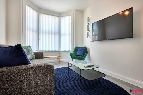 Host Liverpool - Spacious & Bright Family Home