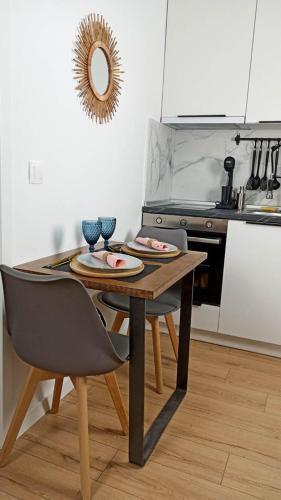 Down Town Luxurious Apartments (3)