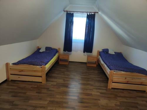Nadenka & Mgr Vend�gh�z