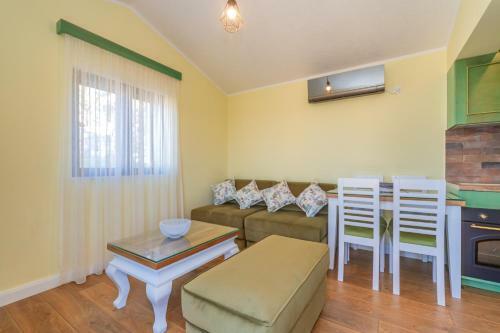 Apartamento Olive Hilltop Velembusi