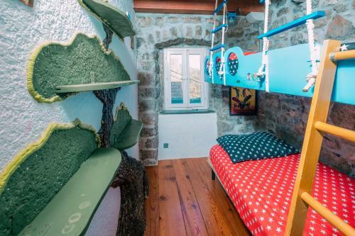 Authentic Boka House With Artistic Soul
