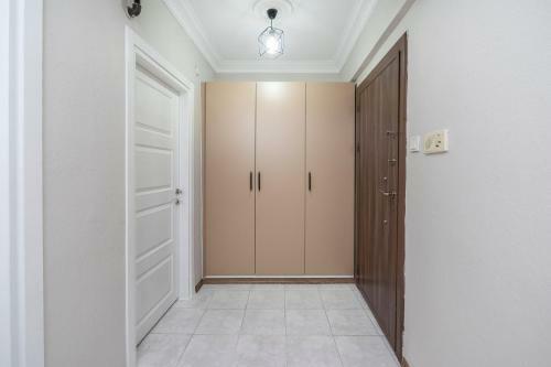 Centrally Located 2 Bedroom Apartment