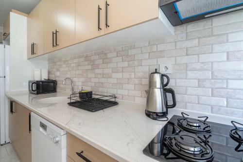 Centrally Located 2 Bedroom Apartment