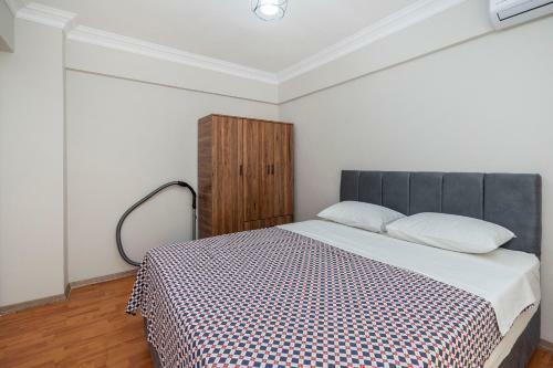 Centrally Located 2 Bedroom Apartment