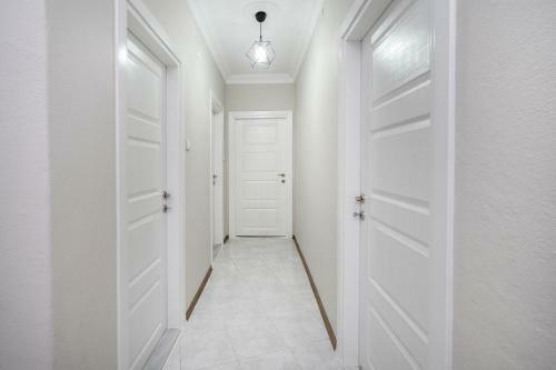 Centrally Located 2 Bedroom Apartment