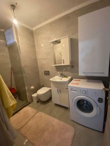 Apartamento �e?me �ar?? ?�erisinde 1+1 Konforlu Daire
